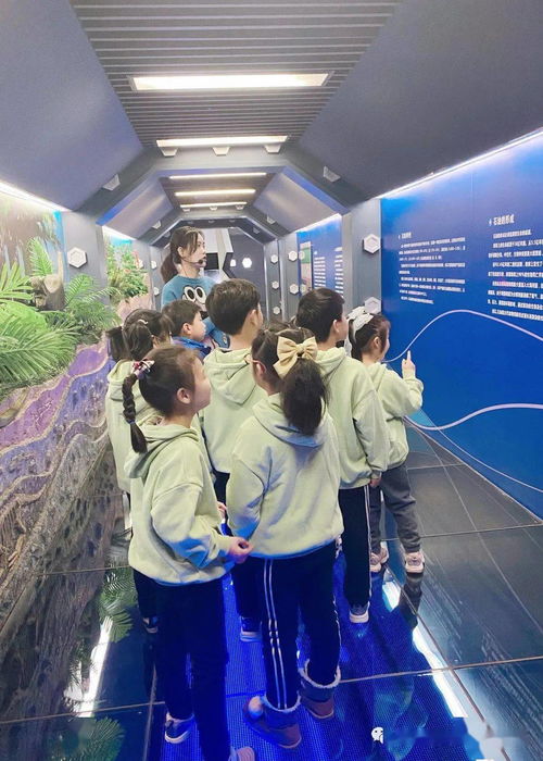 走進(jìn)石化廠館 科普能源知識 前京小學(xué)二4中隊